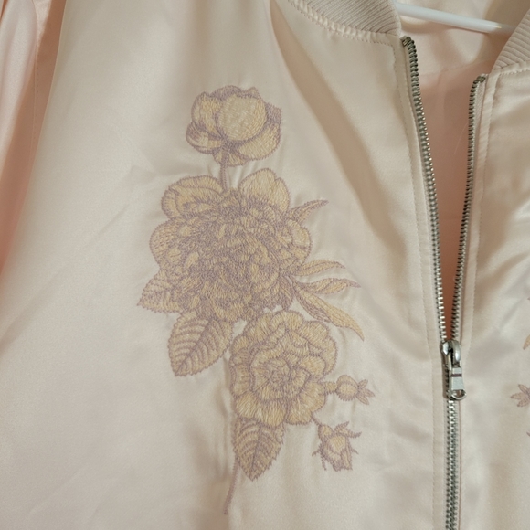 NWOT: Pale Pink Bomber Jacket Size 3X - Picture 2 of 4